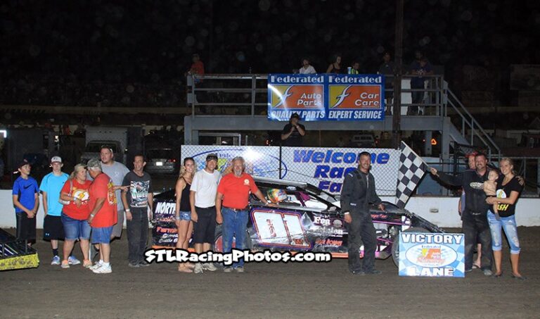 August 8th, 2015: Rusty Griffaw takes UMP DIRTcar Modified win at Federated Auto Parts Raceway at I-55