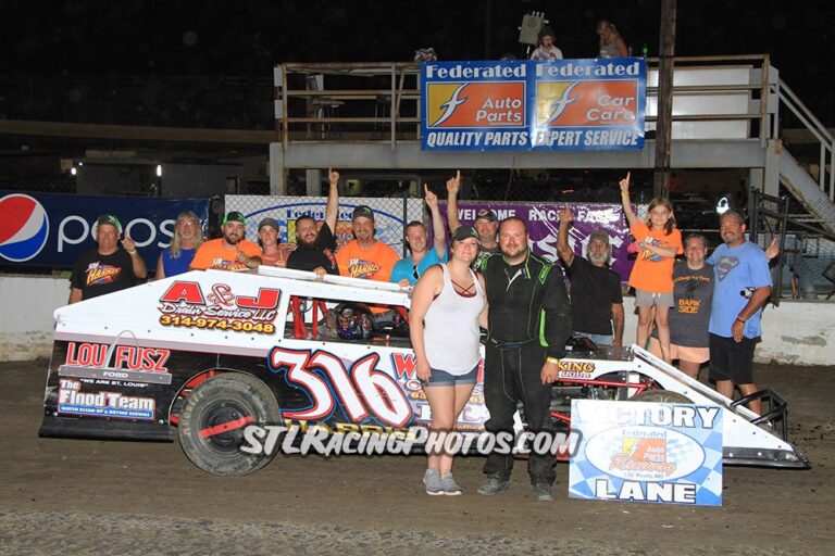 Trey Harris takes Federated Auto Parts Raceway at I-55 UMP Pro Modified win!