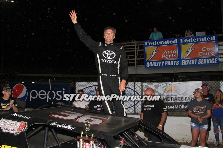 Kenny Wallace tops UMP Modified action at Federated Auto Parts Raceway at I-55!