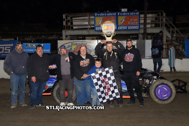 James Hileman take DIRTcar UMP Pro Modified win at Federated Auto Parts Raceway at I-55!