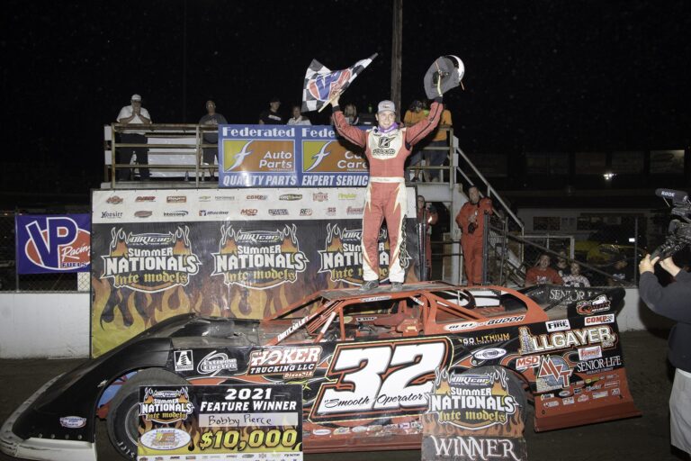 Bobby Pierce grabs Federated Auto Parts Raceway at I-55 Summer Nationals victory!